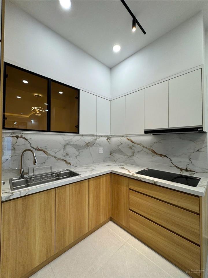Nhà mới 100%, full nội thất, 70m2, 3 pn, chỉ 5,2 tỷ, huỳnh tấn phát, q7.