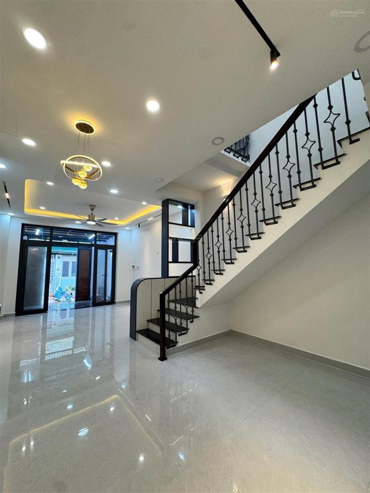 Nhà mới 100%, full nội thất, 70m2, 3 pn, chỉ 5,2 tỷ, huỳnh tấn phát, q7.