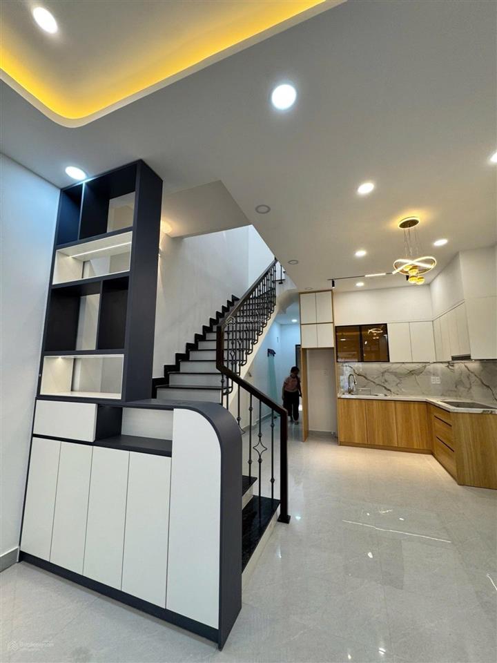 Nhà mới 100%, full nội thất, 70m2, 3 pn, chỉ 5,2 tỷ, huỳnh tấn phát, q7.