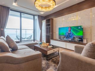 Bán căn hộ vinhomes nguyễn chí thanh, 167m2, 4pn, căn góc, các phòng đều thoáng.  0975 034 ***