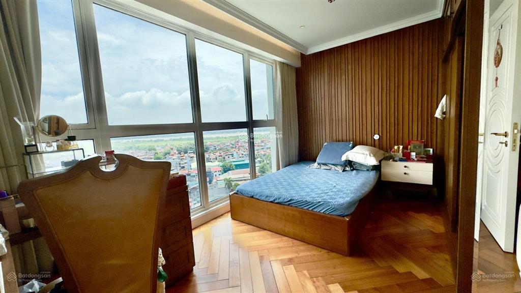 Cần bán căn hộ đập thông view trọn sông hồng 230m2, 4pn tòa sun ancora residence.