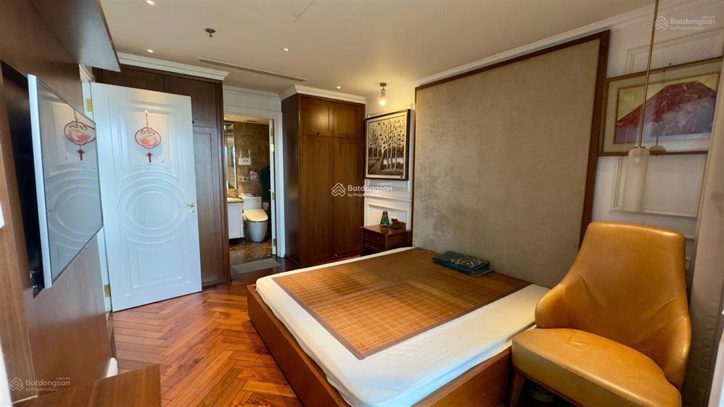 Cần bán căn hộ đập thông view trọn sông hồng 230m2, 4pn tòa sun ancora residence.