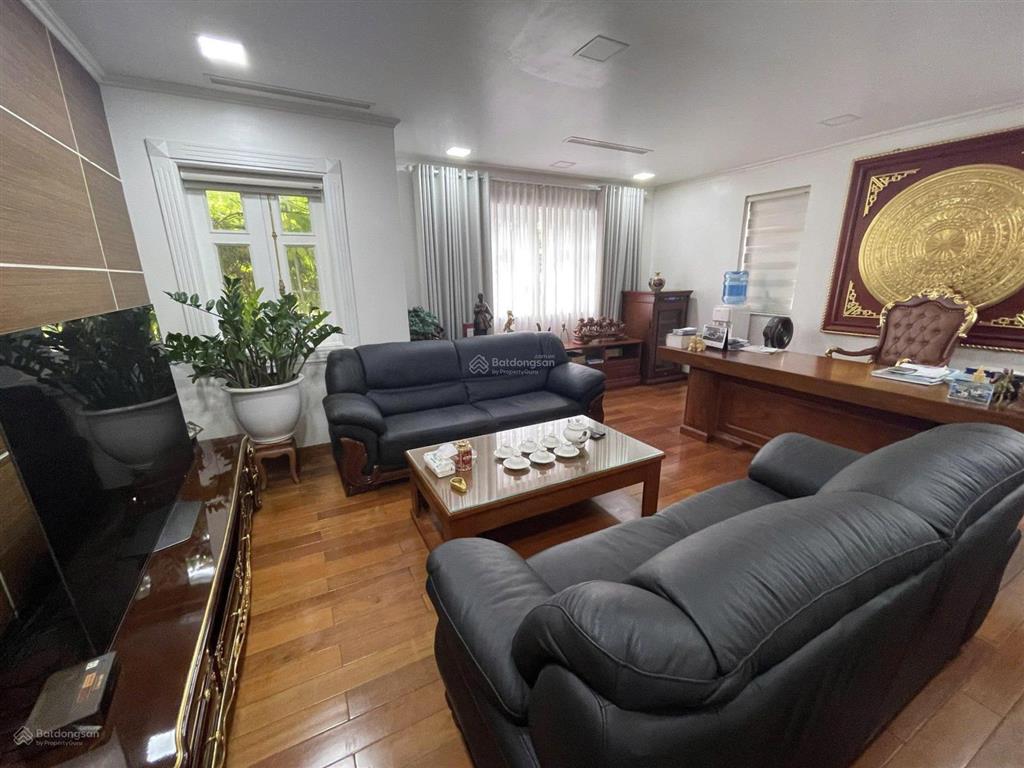 Cho thuê biệt thự đơn lập h7 starlake 350m2, 4pn, thang máy, nội thất đầy đủ. giá thuê 80tr/tháng.