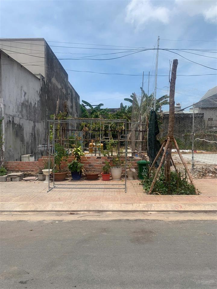 Cần bán lô đất mt đường lê duẩn 10x20m full thổ 6,85 tỷ