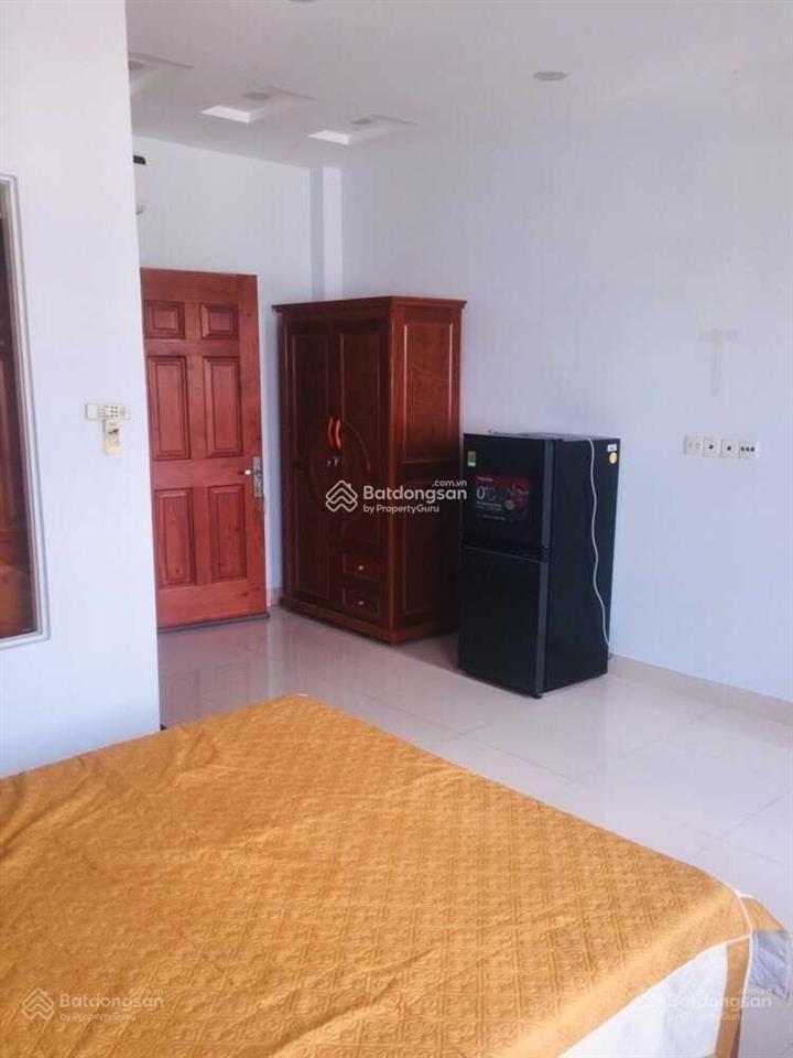 Cho thuê phòng trọ sạch đẹp 30m2 an ninh , full nội thất giá 4tr/1th. 0917 795 *** c nguyệt
