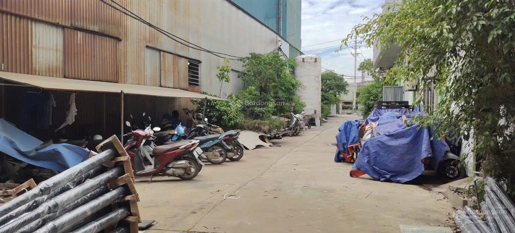 Cho thuê ngay kho, xưởng 1800 m2 ccn chúc sơn giá 70, chương mỹ hà nội, có cầu trục, chính chủ