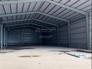 Cho thuê luôn kho 5500m2 có pccc giá 100 nghìn/m2/th, hà nội