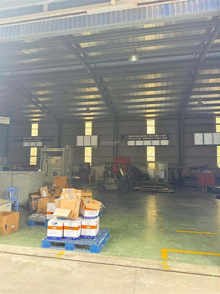 Bán ngay nhà máy 4700 m2 cụm cn lại yên, hoài đức hà nội sẵn xưởng 3400 m2 chính chủ