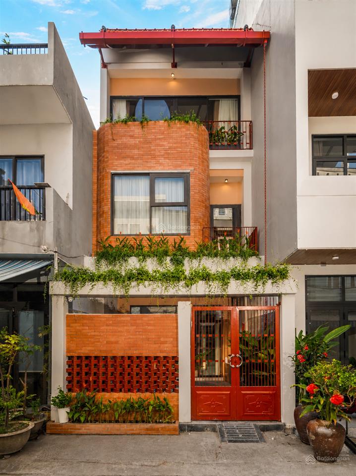 Villa mặt tiền phan bôi gần biển mỹ khê  hồ bơi, xông hơi...tài sản giữ giá cực tốt