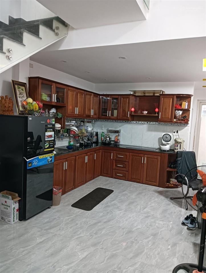Nhà 2 tầng, mặt tiền đường 7.5m gần biển, gần chợ nại hiên,