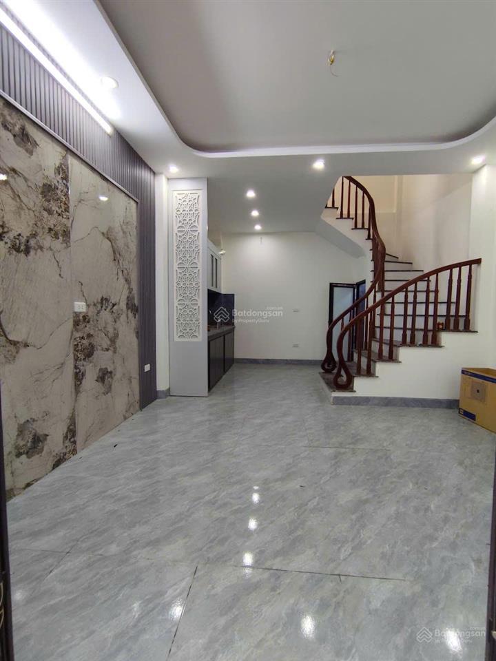Nhà biên giang, cách 1 nhà ra ngõ thông ô tô, bán kính 600m ra ql6,dt32m4t giá 3ty8