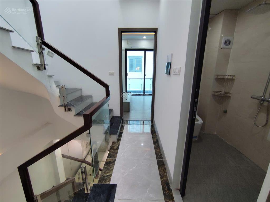 Nhà bình minh, full nội thất, thoáng trước sau, 10m ra ô tô tải thông, dt 42m 3t giá 3 tỷ 95