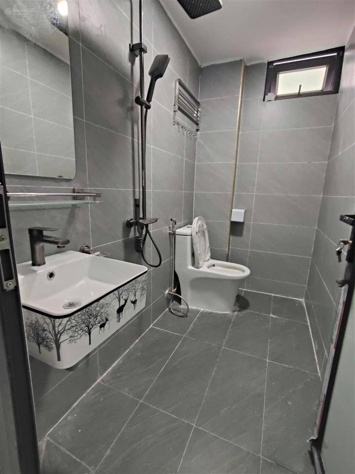 Nhà phố xốm, xây độc lập, lô góc 2 thoáng, ngõ thông, 15m ra ngõ ô tô, dt 35m6t giá 5ty3