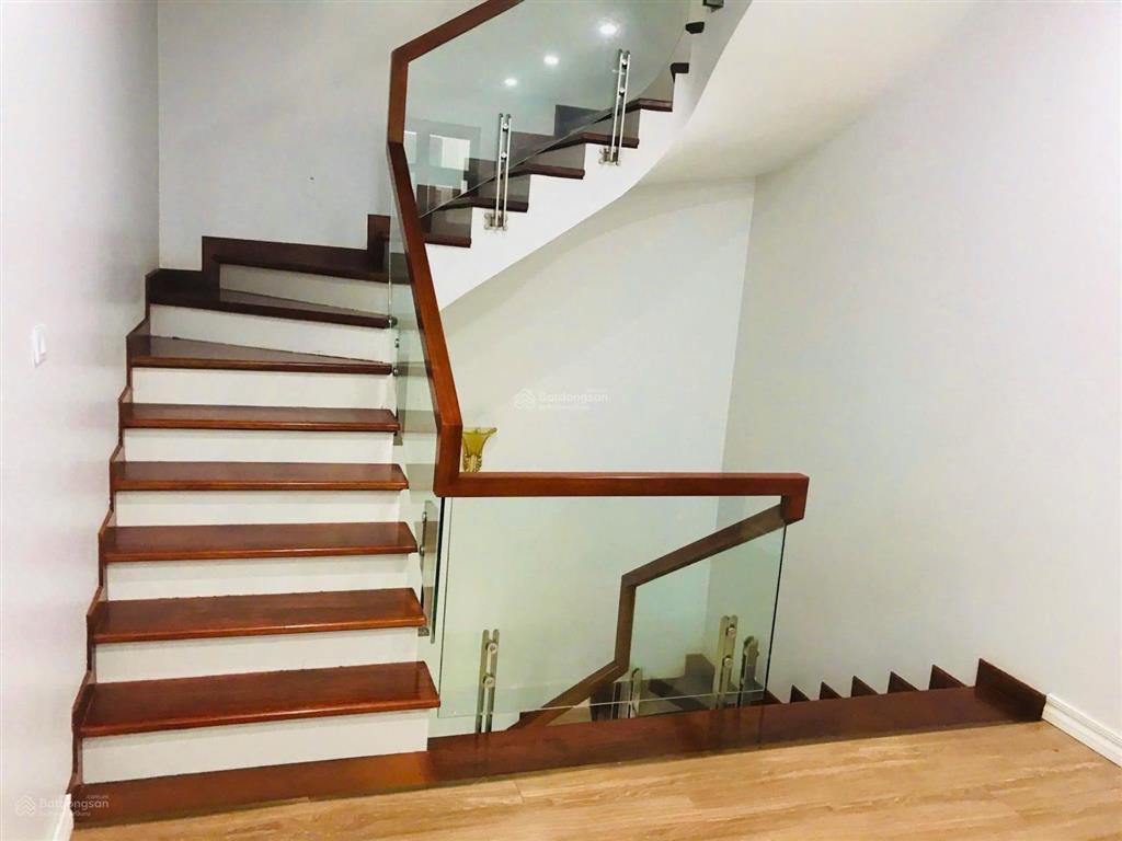 Chuyển nhượng căn song lập paris đường thông, mặt tiền 10m