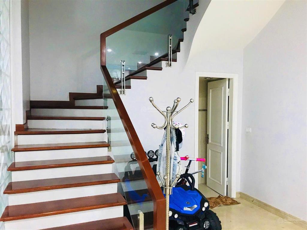 Chuyển nhượng căn song lập paris đường thông, mặt tiền 10m