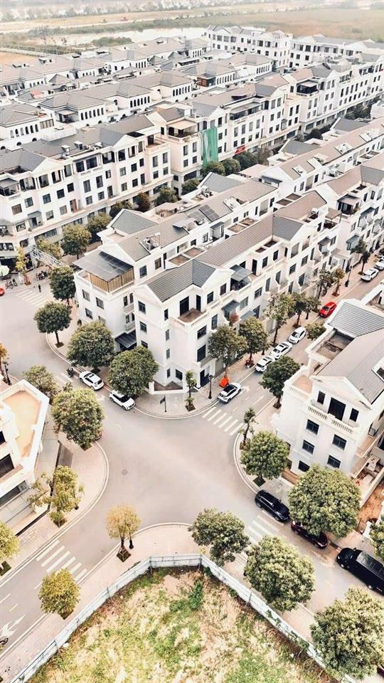 Bán căn góc 2 mặt tiền, gần trường học và các tiện ích