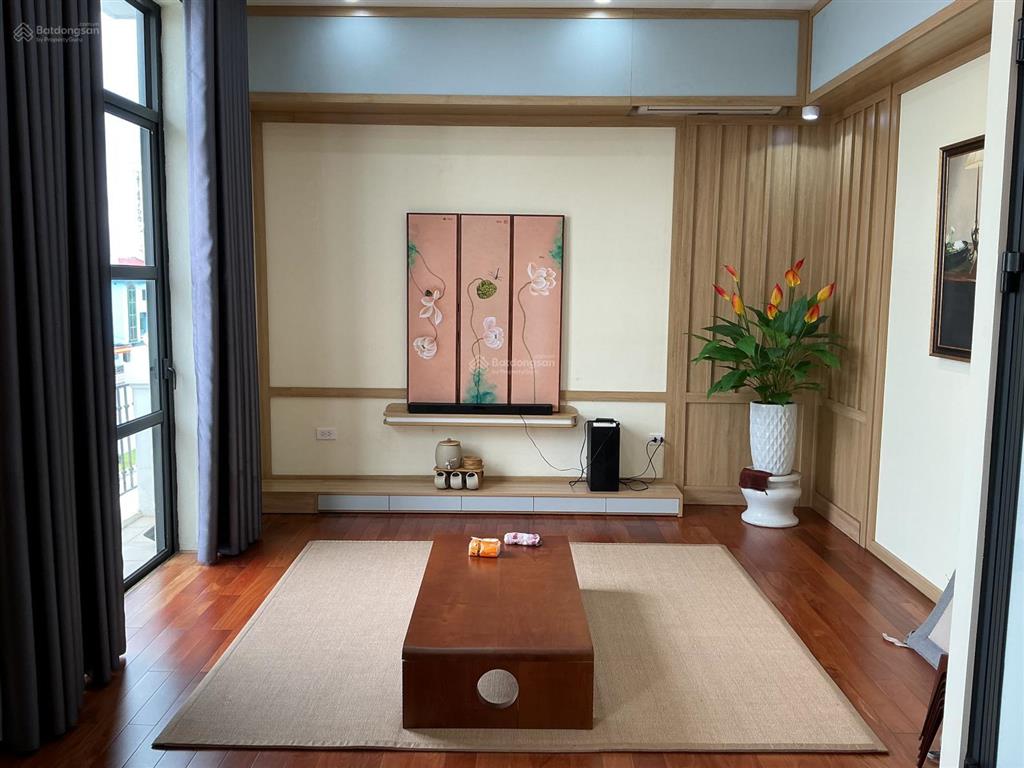 Shophouse xẻ khe 2 mặt tiền có sẵn dòng tiền