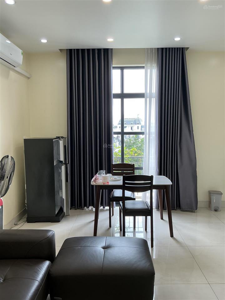 Shophouse xẻ khe 2 mặt tiền có sẵn dòng tiền