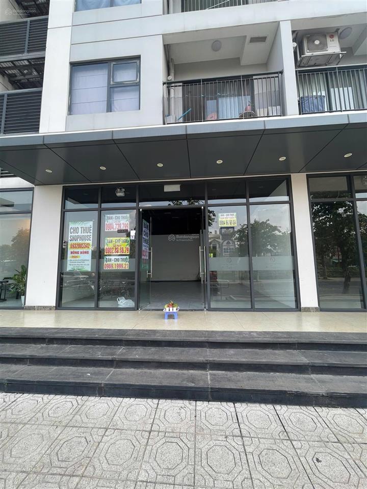 Cho thuê shophouse vinhomes grand park 50m2 hoàn thiện giá 15 triệu