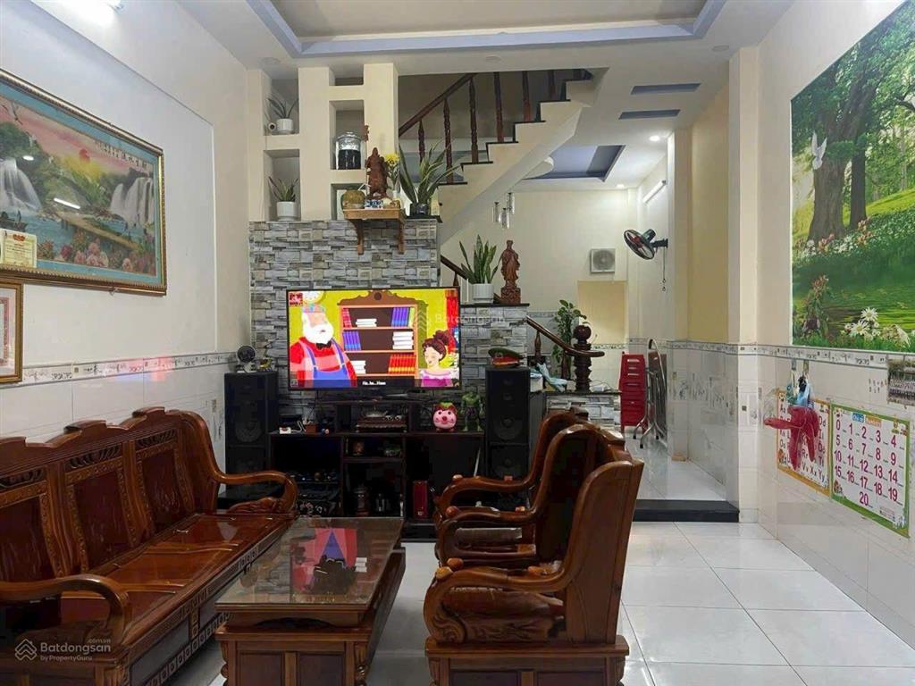 Nhà đẹp 3 tầng, hxt, hoàn công đủ, đường số 9 linh xuân 50m ( 4x12.5m)  giá chỉ nhỉnh 4 tỷ