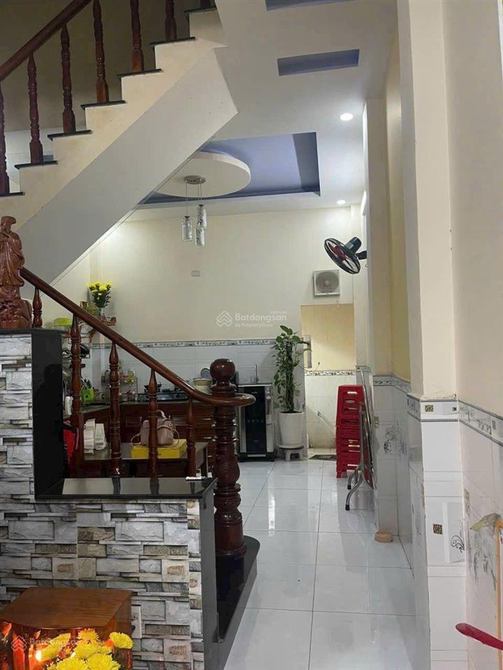 Nhà đẹp 3 tầng, hxt, hoàn công đủ, đường số 9 linh xuân 50m ( 4x12.5m)  giá chỉ nhỉnh 4 tỷ