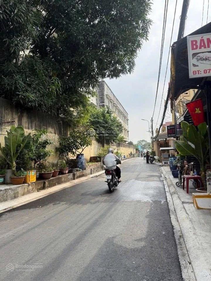 Nhà 2 tầng mới đẹp, đường số 7 linh xuân, tp thủ đức , dt ngang 4,5m dài 9m, nhỉnh 3 tỷ