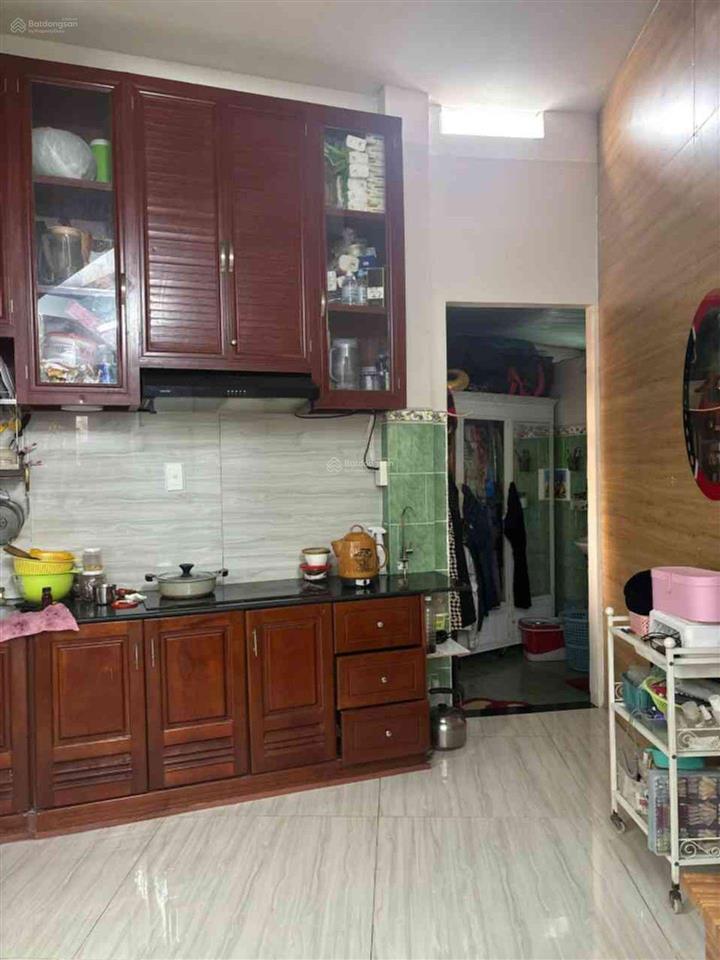Bán gấp căn nhà 2 tầng ngay đặng văn bi, trường thọ, thủ đức, dt 120m2 (6,1x18m), nhỉnh 5 tỷ