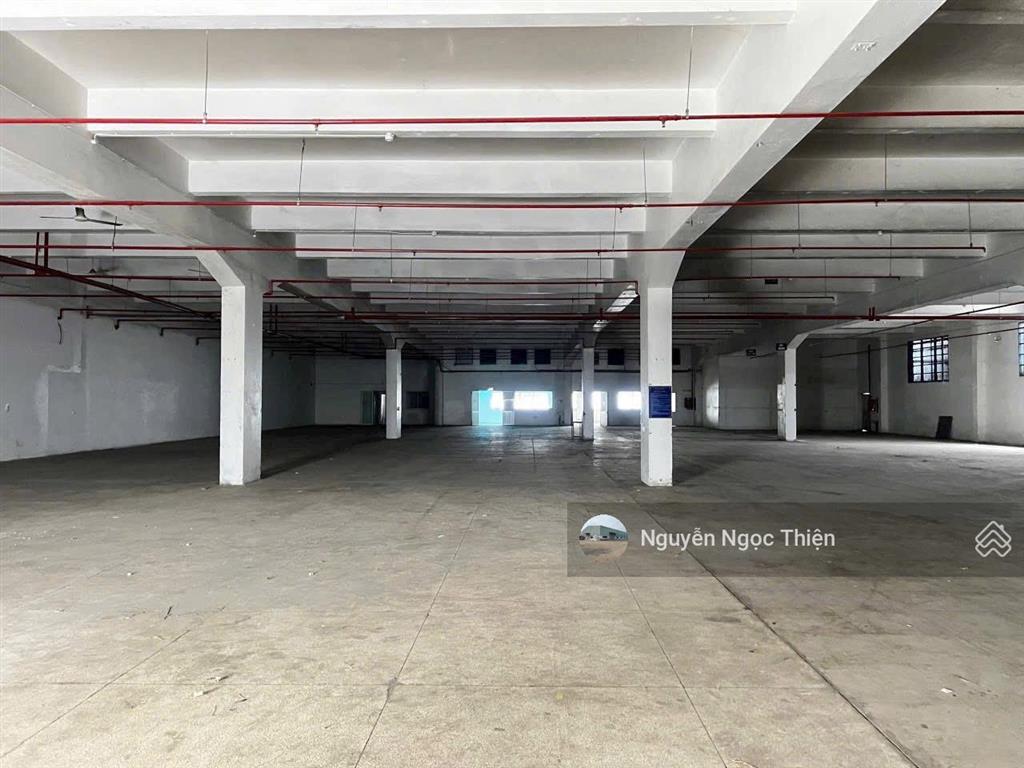 Cho thuê kho 1800 m2 giá 234tr/th ql 1a, linh trung, thủ đức