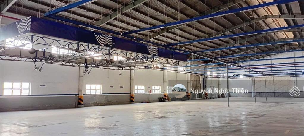 Cho thuê kho 2000m2 trong kcn cát lái, quận 2