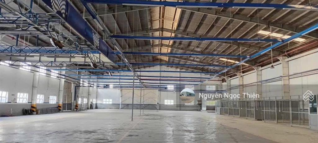 Cho thuê kho 2000m2 trong kcn cát lái, quận 2