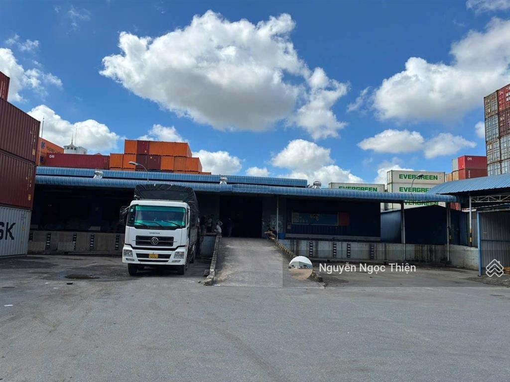 Cho thuê kho tự quản 2000m2 tại quốc lộ 1a, thủ đức (gần chế xuất linh trung)