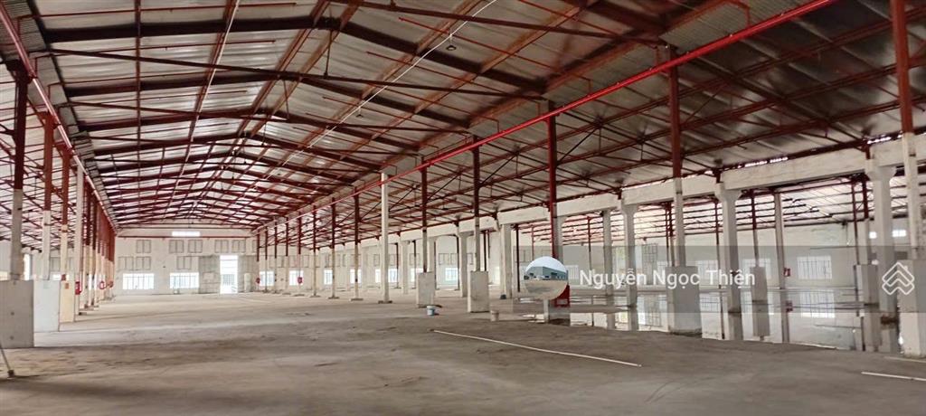 Cho thuê kho 3500m2 dĩ an, bình dương (giáp thủ đức và kcn sóng thần)