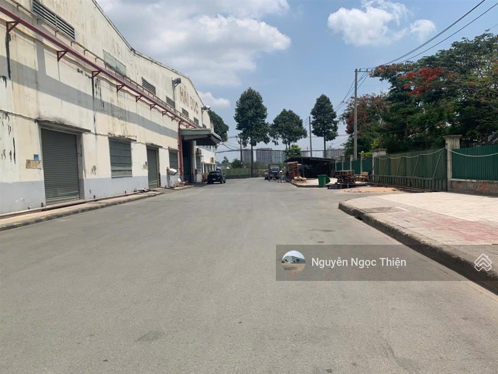 Cho thuê kho 2432m2 tại kcn cát lái , quận 2