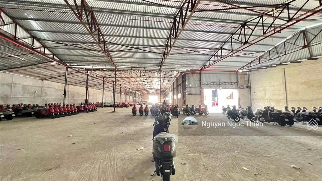 Cho thuê kho 2400m2 tại quốc lộ 1a, thủ đức