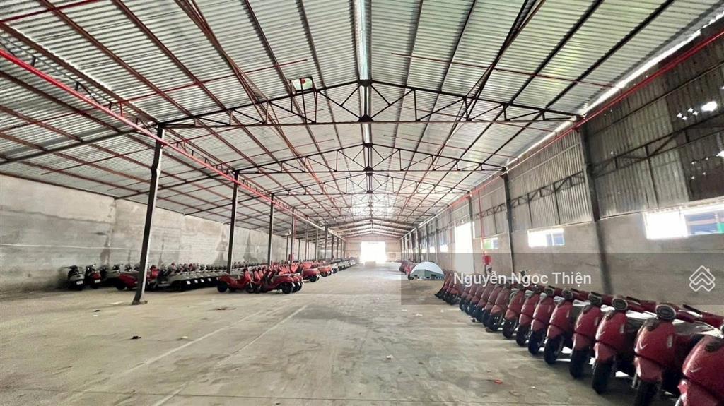 Cho thuê kho 2400m2 tại quốc lộ 1a, thủ đức