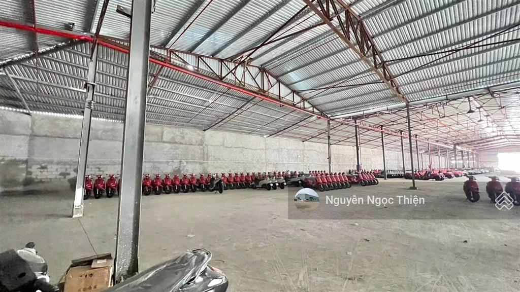 Cho thuê kho 2400m2 tại quốc lộ 1a, thủ đức