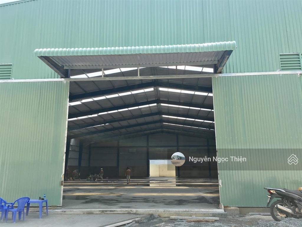 Cho thuê xưởng 1300m2 gần vinhome quận 9