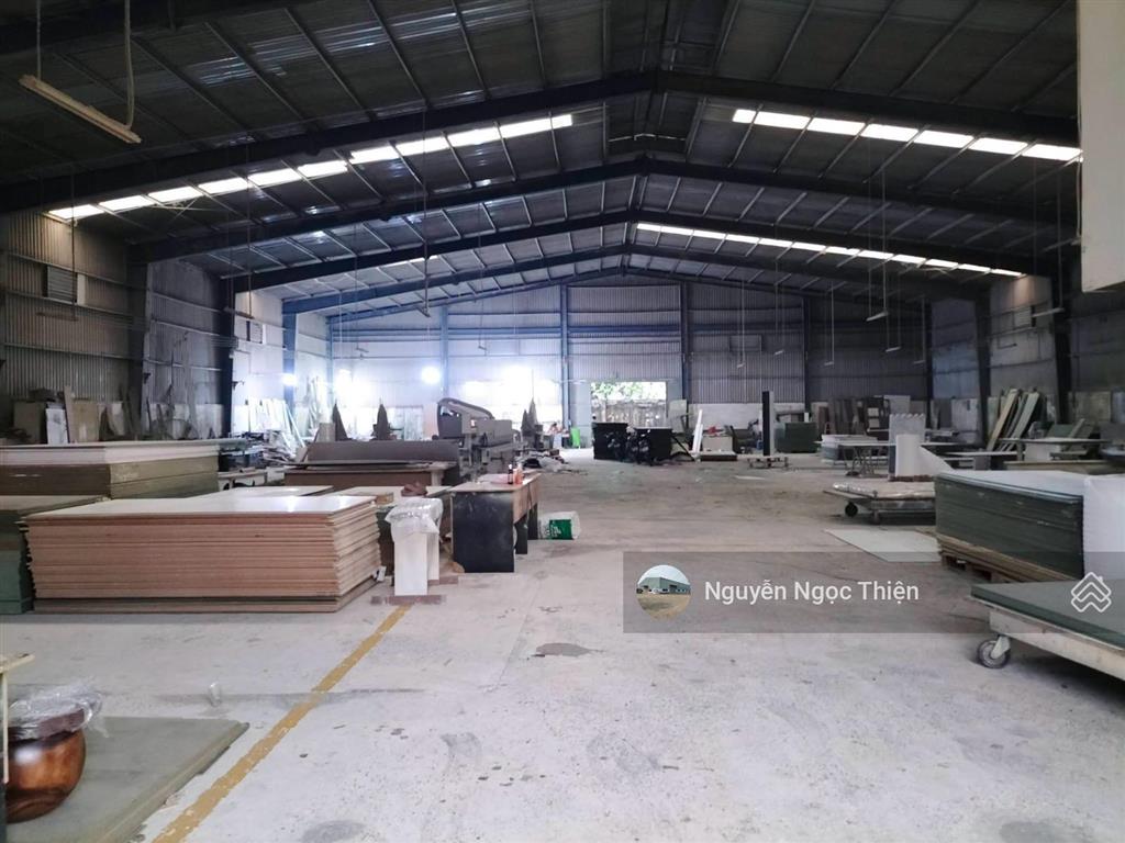 Cho thuê xưởng 1300m2 gần vinhome quận 9