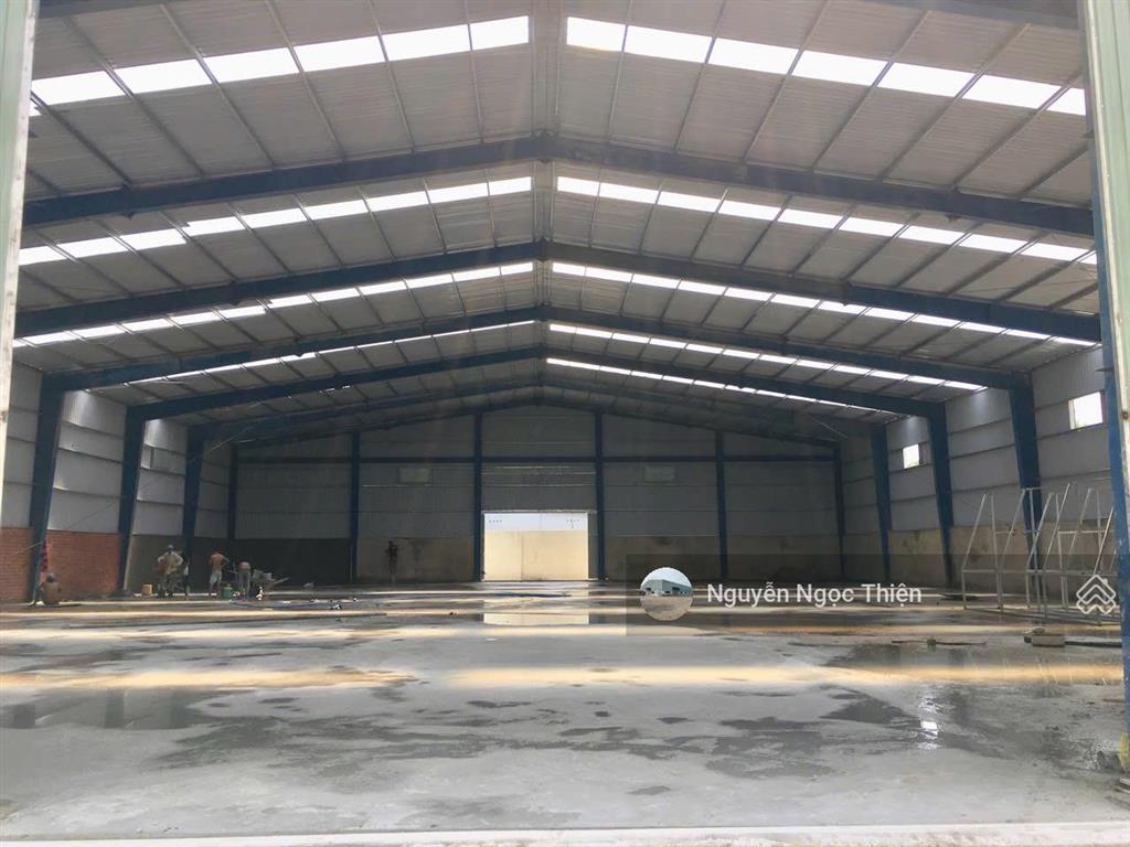 Cho thuê xưởng 1700m2 nguyễn duy trinh, quận 9 (gần vinhomes)
