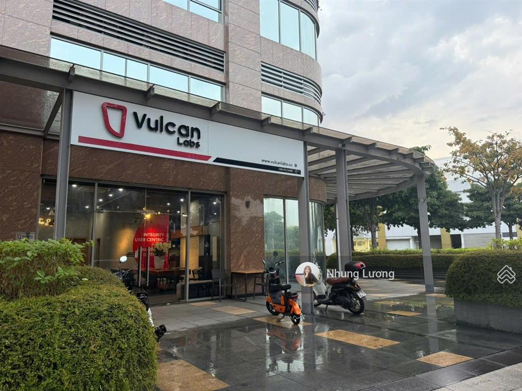 Full giỏ hàng 20 căn bán shop sarina, sarimi, sarina,...  em nhung chuyên sala