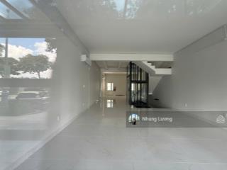 Cho thuê mặt bằng shophouse và nhà phố thương mại, đường nội khu và nguyễn cơ thạch, có thang máy