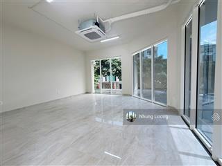 Cho thuê nhà sala đường nội khu và nguyễn cơ thạch, hầm + 5 tầng, thang máy riêng 110 triệu