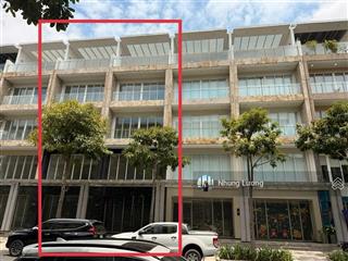 Cho thuê shophouse hầm riêng, 5 tầng, 12m x 20m, 1.000m2 , máy lạnh, thang máy đầy đủ