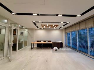 Cho thuê nhà mt nguyễn cơ thạch, có đầy đủ nội thất, máy lạnh trung tâm, hỗ trợ khách nhiệt tình