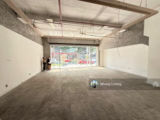 Cho thuê shophouse 3 tầng, vị trí đẹp, kinh doanh tốt, miễn phí 1 tháng set up