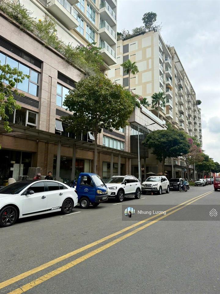 Em nhung lương chuyên bán shophouse và nhà phố thương mại, giỏ hàng full các căn,  em nhé