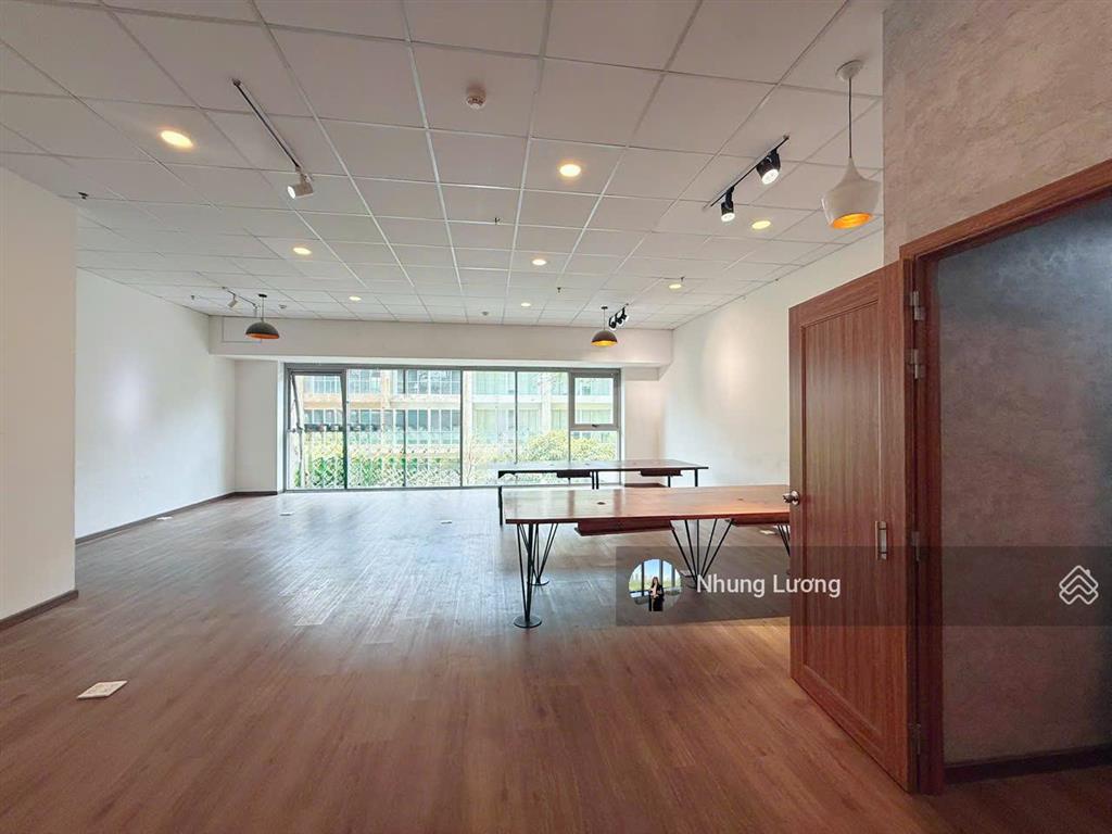 Em nhung lương chuyên bán shophouse và nhà phố thương mại, giỏ hàng full các căn,  em nhé