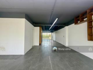 Cho thuê 173 tr/tháng trung tâm thủ thiêm mặt bằng shophouse sala gần 700m2 có máy lạnh