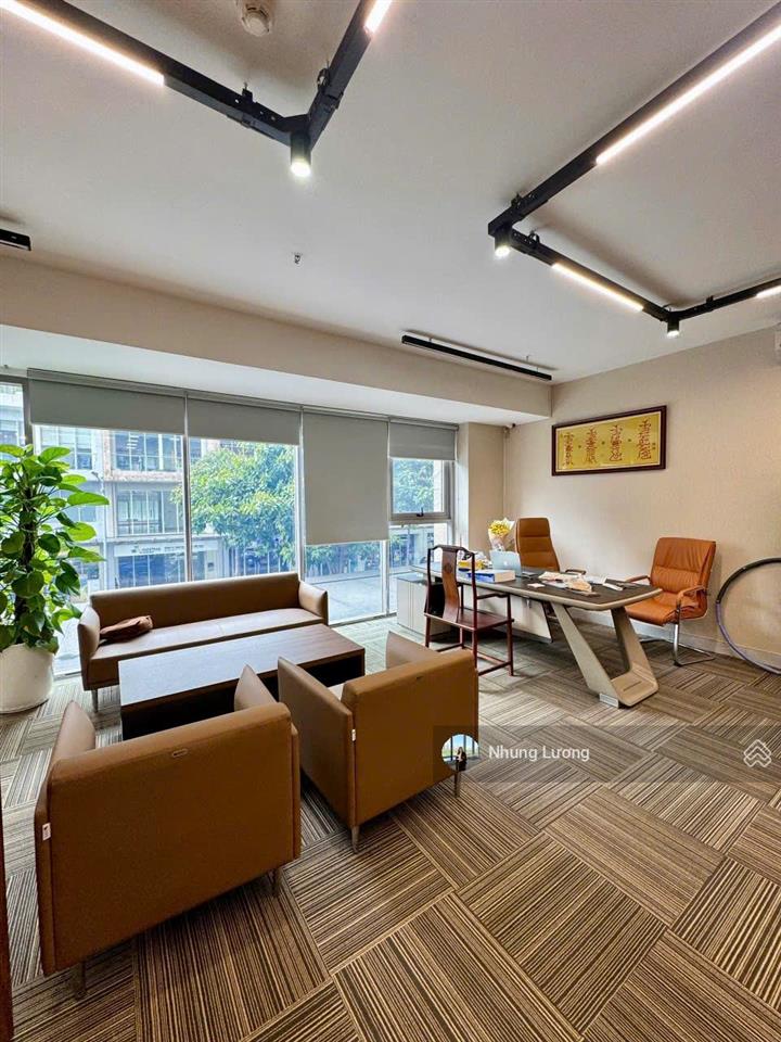 Cho thuê shophouse sala 3 tầng giá 90 tr, em cầm sẵn chìa 3 căn cho anh chị xem giờ nào cũng được