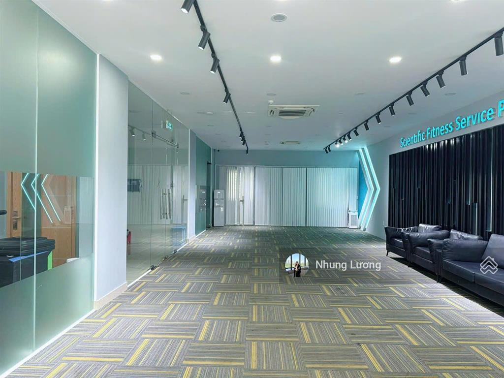 Cho thuê shophouse tại sala dtsd 1000m², ngang 12m x 20, 250tr, nội thất đầy đủ